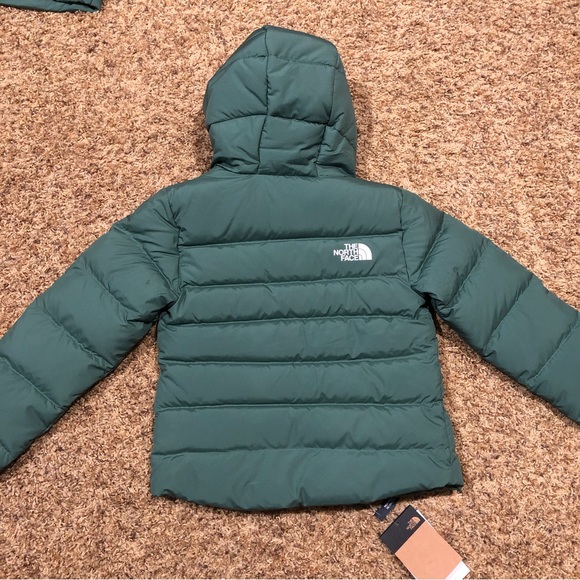 The North Face Girls' Reversible North Down Hooded Jacket - Picture 9 of 13